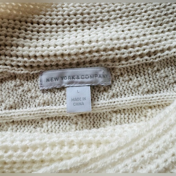 New York & Company Creamy White Boat Neck Sweater / Size Large - Picture 13 of 13